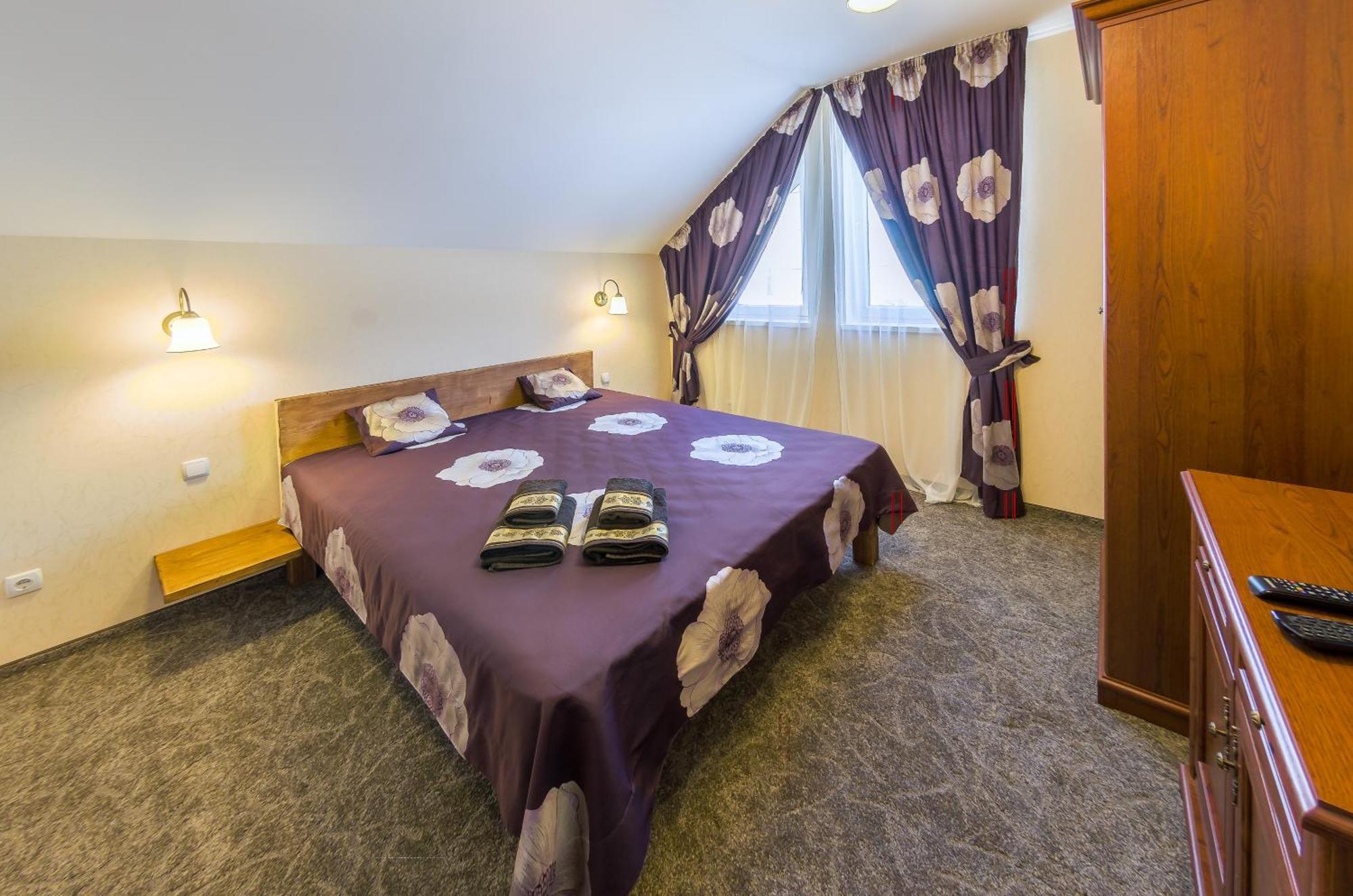 Gallery Of Mountains Holiday Home Yasinya Phòng bức ảnh